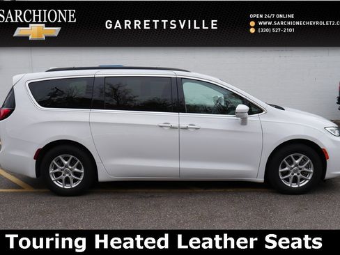 Used 2022 Chrysler Pacifica Touring-L image 1