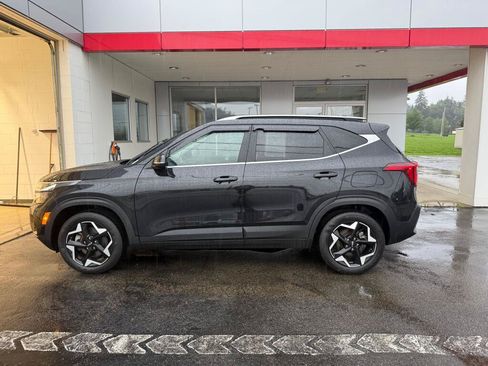 Used 2014 Subaru Forester 2.5i Premium w/ All-Weather Package AWD/4WD image 2