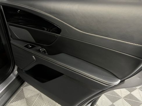 Used 2024 Lincoln Nautilus Reserve w/ Jet Appearance Package (87T) image 32