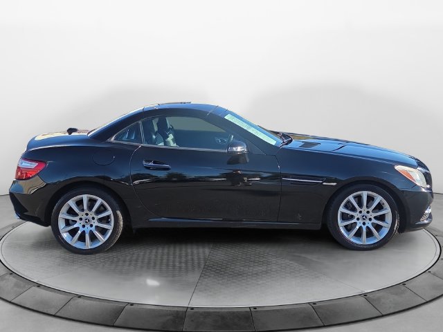 Used 2016 Mercedes-Benz SLK 300 image 6