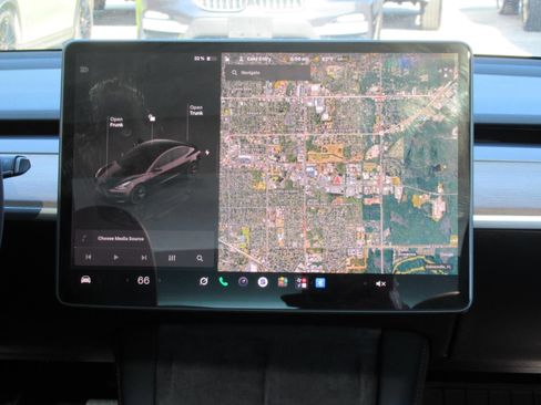 Used 2023 Tesla Model 3 Standard Range RWD image 15