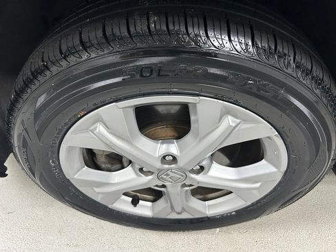 Used 2024 Honda HR-V LX image 9