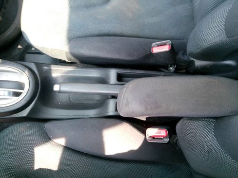Used 2011 Honda Fit Sport image 34