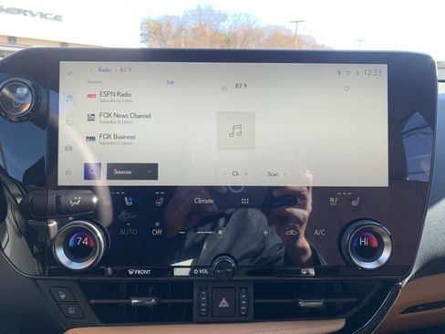 Used 2025 Lexus NX 450h+ AWD w/ Luxury Package image 23