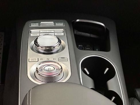 Used 2025 Genesis GV70 2.5T image 20