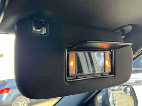 Used 2019 Jeep Grand Cherokee Limited image 31