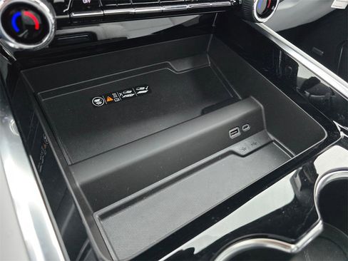 New 2025 Chevrolet Suburban Premier w/ Sun And Tow Package image 27