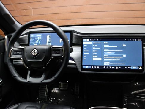 Used 2023 Rivian R1T Adventure image 15