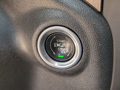 Used 2021 GMC Sierra 1500 AT4 image 18