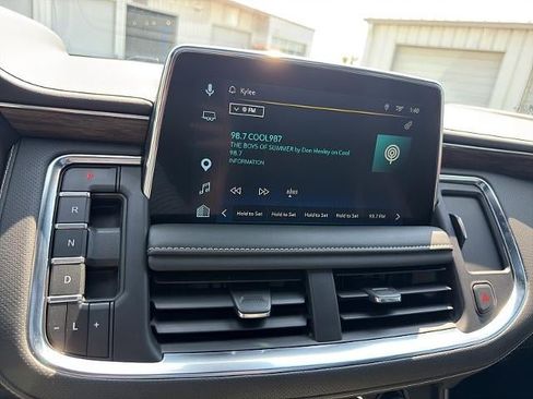 Used 2023 Chevrolet Tahoe Premier AWD/4WD image 34