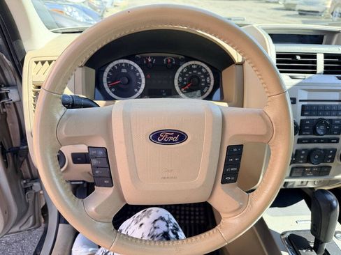 Used 2011 Ford Escape XLT w/ 203A Rapid Spec Order Code AWD/4WD image 12