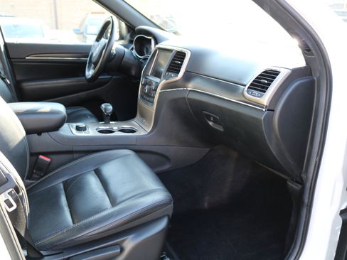 Used 2014 Jeep Grand Cherokee Limited image 50