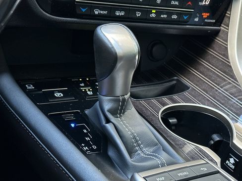 Used 2020 Lexus RX 350 FWD w/ Luxury Package image 18
