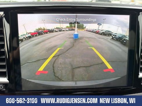 Used 2026 Chrysler Pacifica Limited FWD image 23