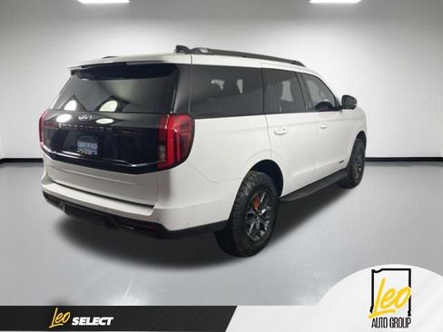 Used 2025 Ford Expedition Tremor AWD/4WD image 6