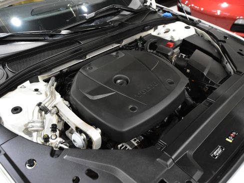 Used 2017 Volvo S90 T6 Momentum w/ Vision Package image 53