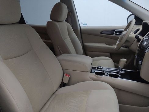 Used 2014 Nissan Pathfinder S image 21