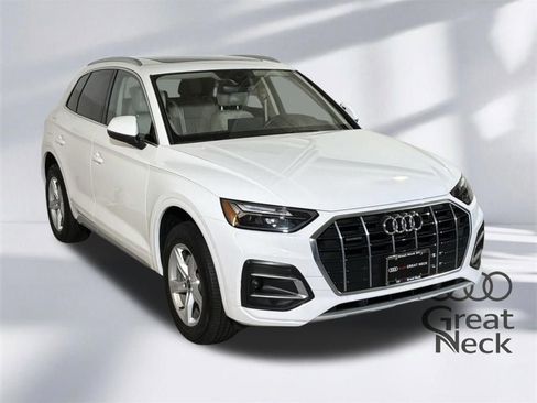 Used 2023 Audi Q5 2.0T Premium w/ Convenience Package AWD/4WD image 11