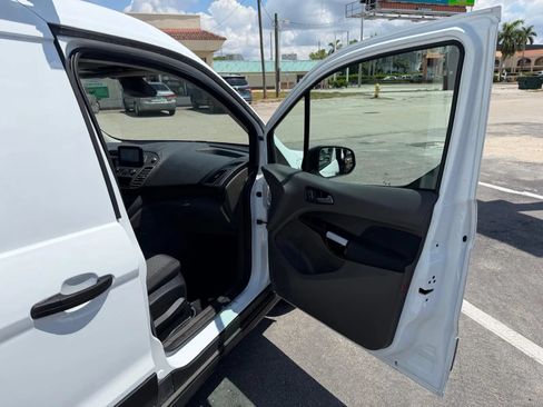 Used 2023 Ford Transit Connect XLT FWD image 17