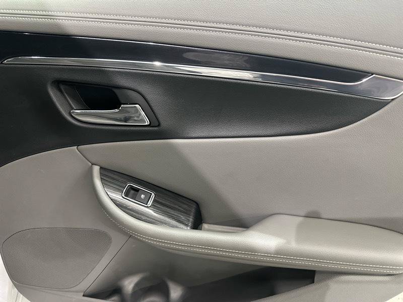 Used 2018 Chevrolet Impala Premier w/ Premier Confidence Package FWD image 21