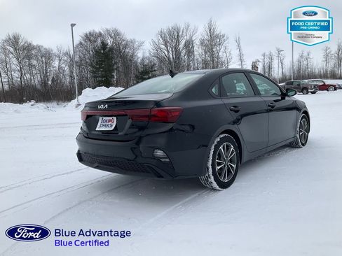 Used 2023 Kia Forte LXS w/ LXS Technology Package image 23