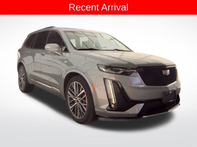 Used 2023 Cadillac XT6 Sport AWD/4WD image 2