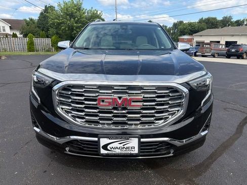 Used 2020 GMC Terrain Denali w/ Denali Premium Package AWD/4WD image 2