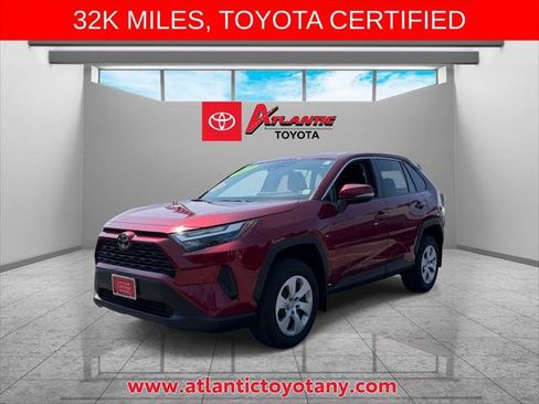 Certified 2023 Toyota RAV4 LE AWD/4WD image 4