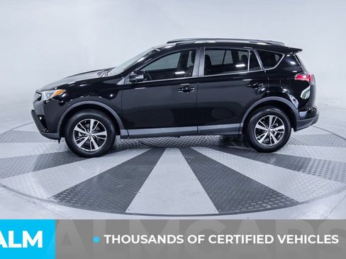 Used 2018 Toyota RAV4 XLE AWD/4WD image 4