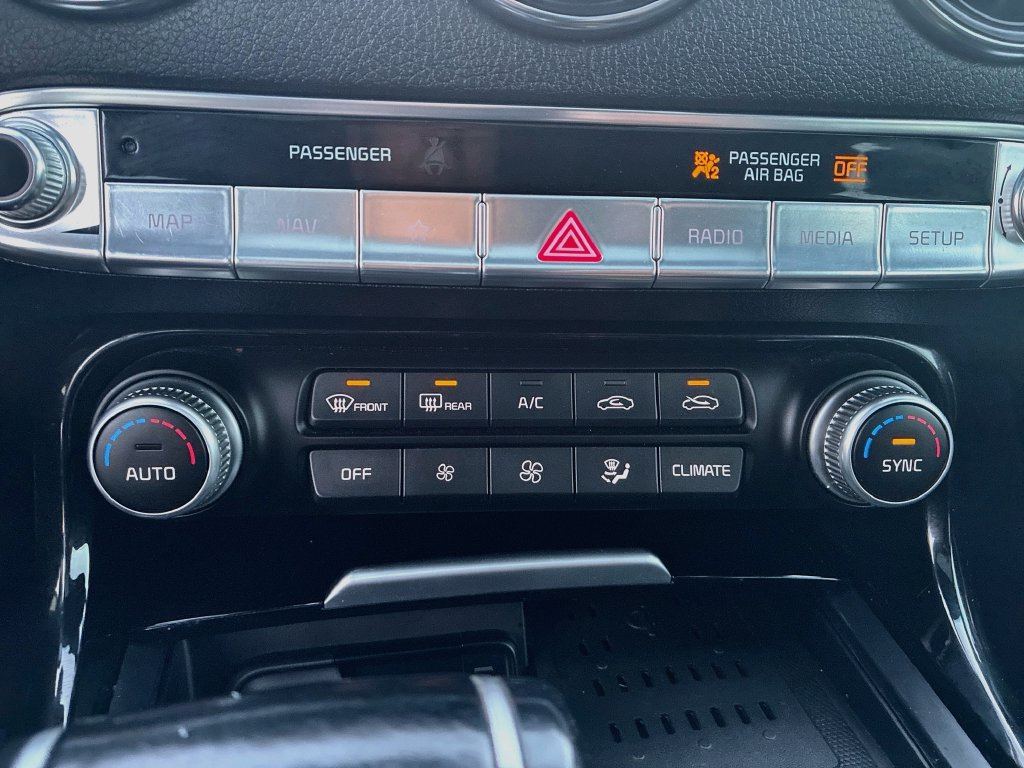 Used 2023 Kia Stinger GT-Line w/ Sun & Sound Package RWD image 16