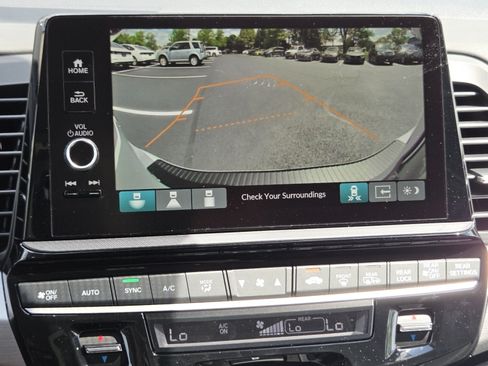 New 2026 Honda Odyssey Touring image 13