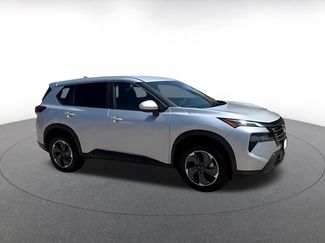 Used 2025 Nissan Rogue SV FWD video 2