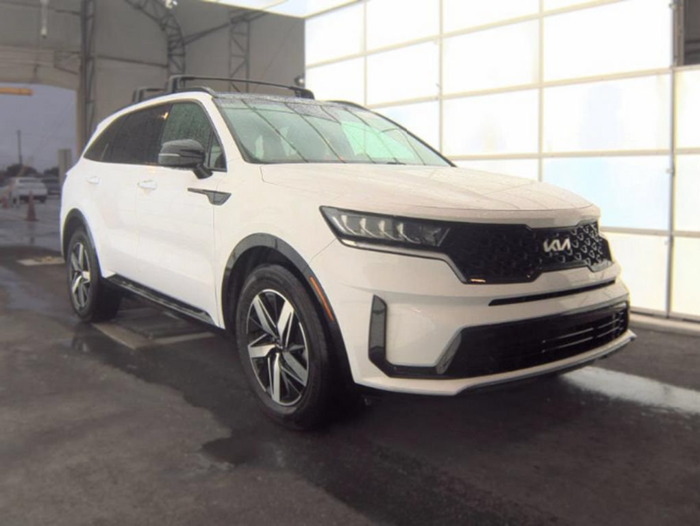 Used 2023 Kia Sorento S w/ Panoramic Sunroof Package FWD image 4