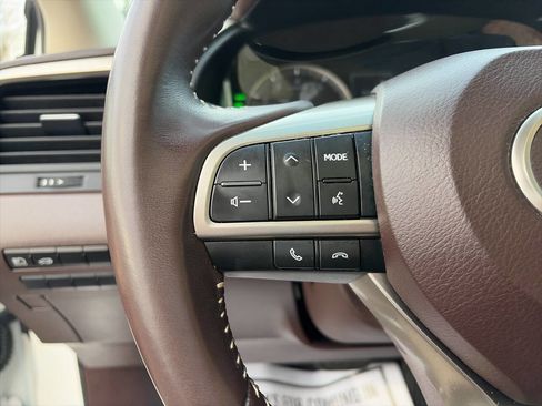 Used 2019 Lexus RX 350L Premium w/ Premium Package image 38