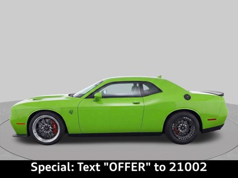 Used 2023 Dodge Challenger SRT Hellcat RWD image 3