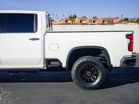 Used 2024 Chevrolet Silverado 2500 LTZ w/ LTZ Plus Package image 7