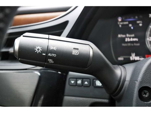 Used 2025 Lexus ES 350 w/ Premium Package image 17