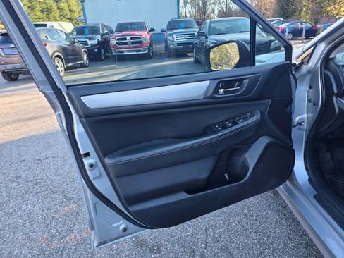 Used 2015 Subaru Legacy 2.5i Premium image 11