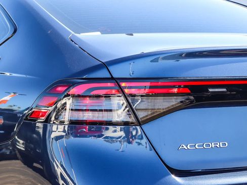 Used 2025 Honda Accord SE image 7