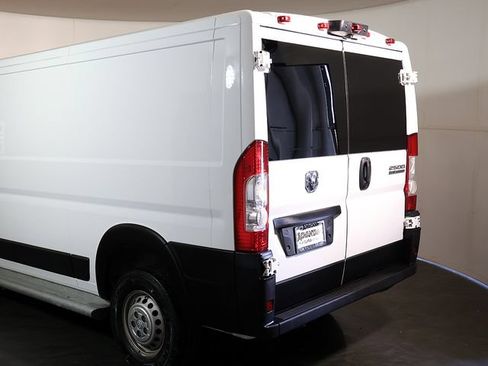 Used 2025 RAM ProMaster 2500 w/ U-Haul Equipment Group FWD image 11