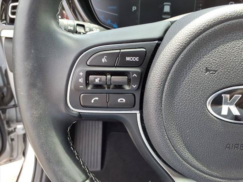 Used 2020 Kia Niro EX Premium FWD image 20