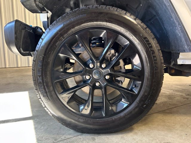 Used 2024 Jeep Wrangler Unlimited Sahara w/ Technology Group AWD/4WD image 10