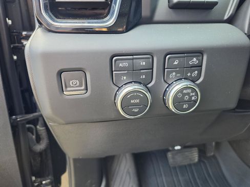 Used 2024 GMC Sierra 1500 Denali AWD/4WD image 16