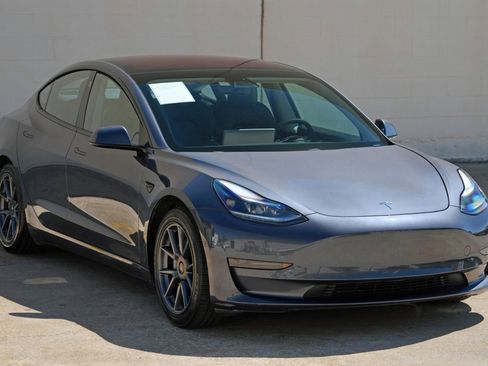 Used 2021 Tesla Model 3 Standard Range Plus image 51