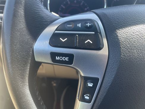 Used 2013 Toyota Highlander Limited AWD/4WD image 15