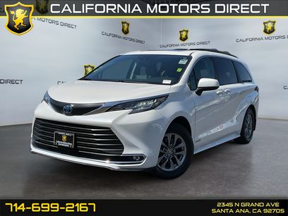 Used 2021 Toyota Sienna XLE