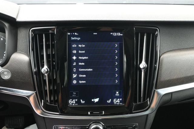 Used 2018 Volvo V90 T5 Cross Country w/ Plus Package AWD/4WD image 16