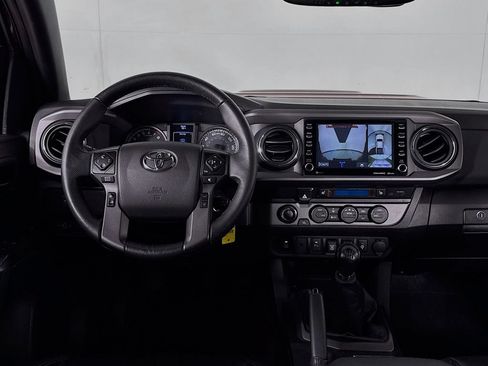 Used 2022 Toyota Tacoma TRD Sport w/ TRD Premium Sport Package AWD/4WD image 12