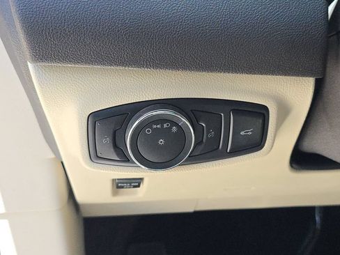 Used 2016 Lincoln MKC Select w/ Select Plus Package FWD image 32