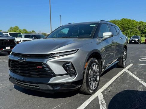 Used 2025 Chevrolet Blazer RS FWD image 8